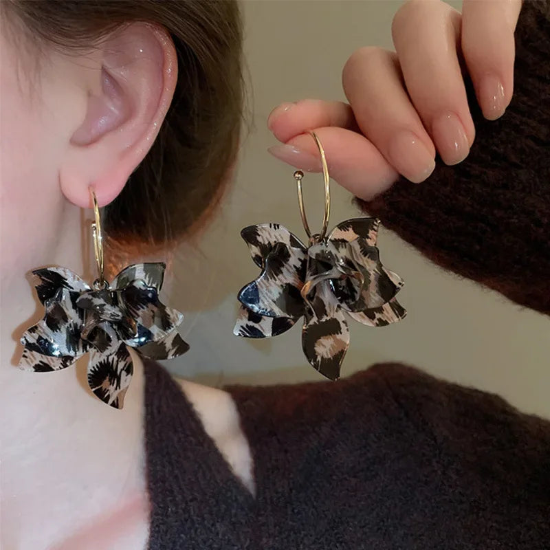 Women's Pearl Earrings Fashion Trend