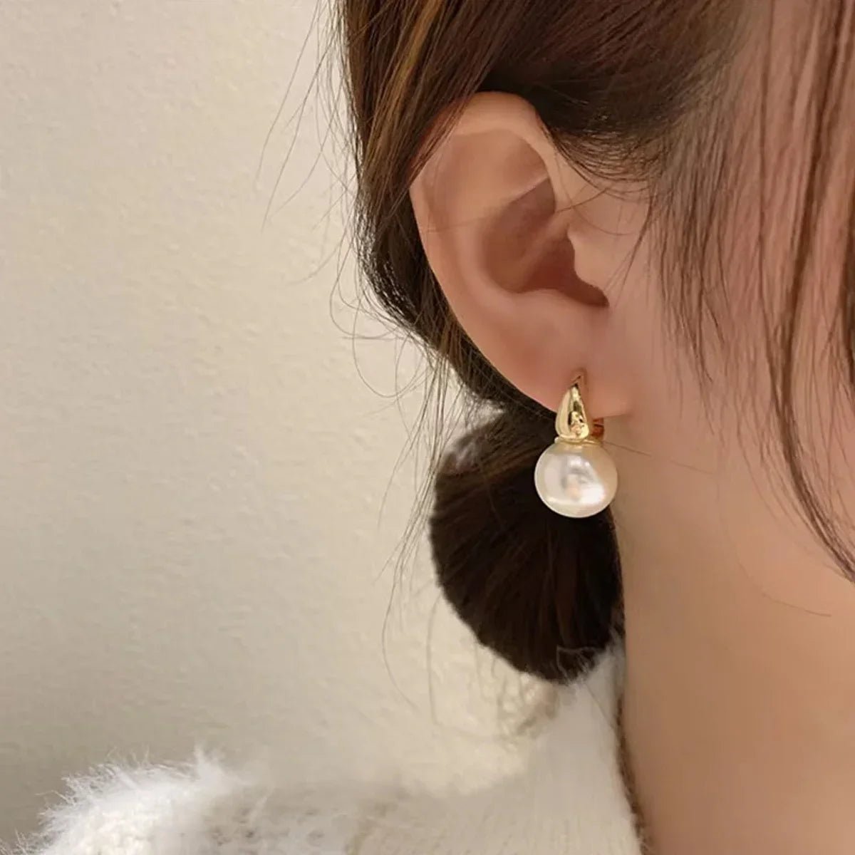 Pearl Hoop Earrings for Women Fashion Jewelry