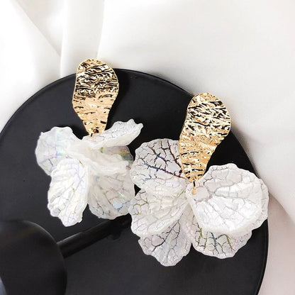 Elegant Trendy Zirconia White Shell Petal Earring