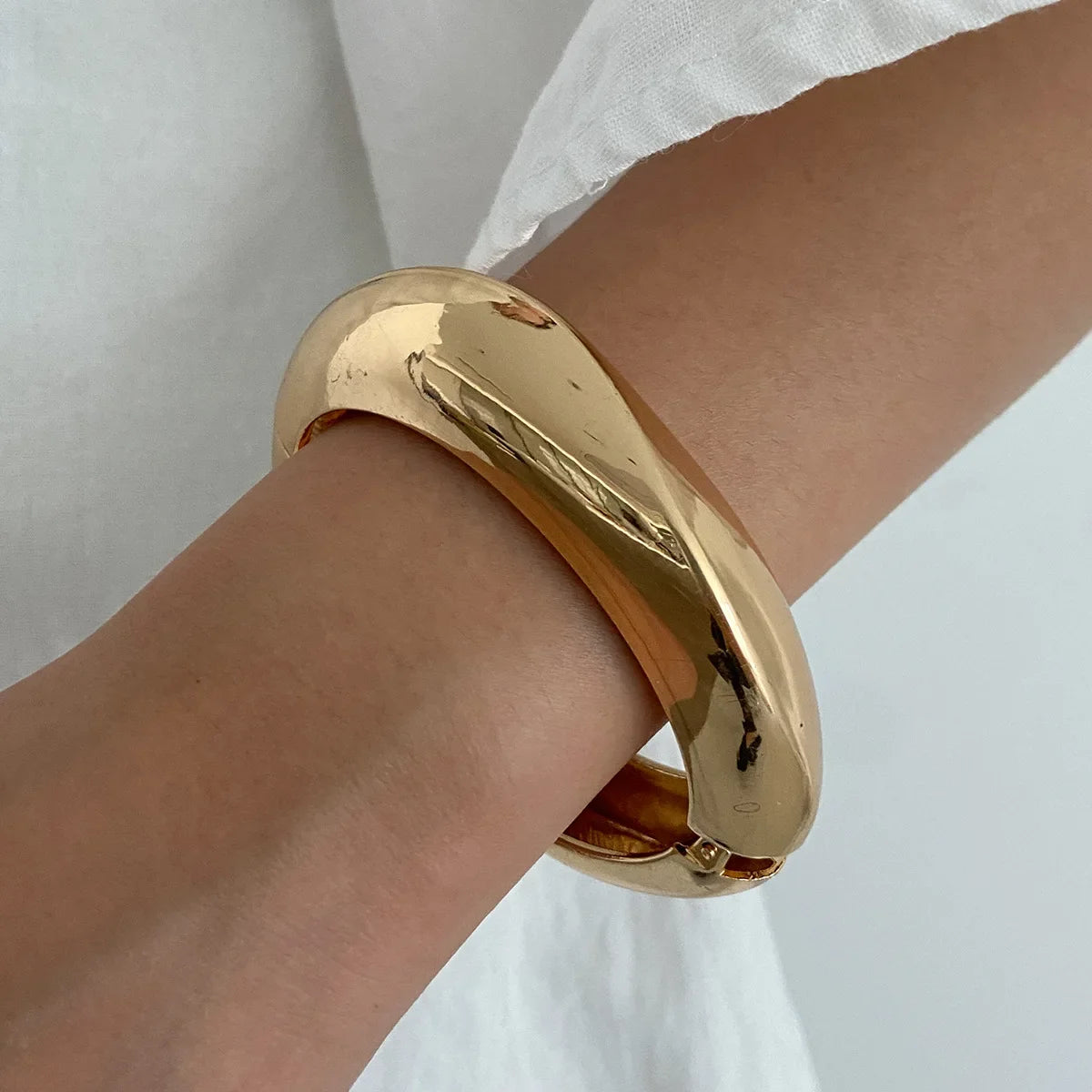 Green Resin Acrylic Irregular Wide Bangle Bracelet