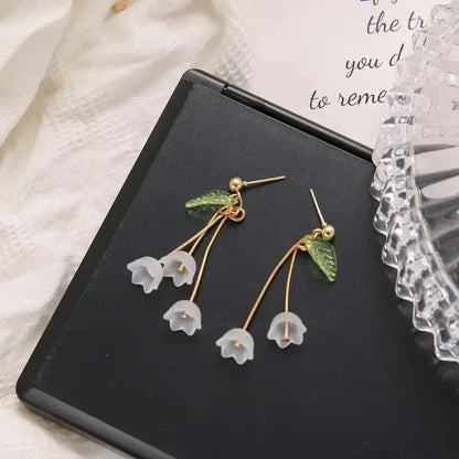 Women's Pearl Earrings Fashion Trend